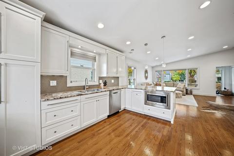776 S Mitchell Ave, Elmhurst, IL 60126 photo 8