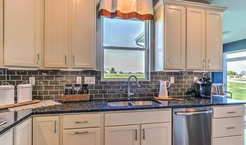 1833 Harbor Dr, Morris, IL 60450 photo 7