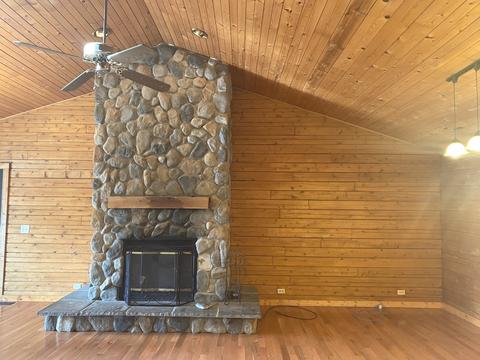 3209 Biscayne Rd, Mchenry, IL 60050 photo 2