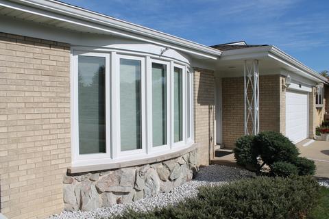 486 Dover Dr, Des Plaines, IL 60018 photo 2