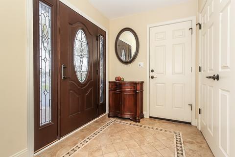 846 Kings Point Dr E, Addison, IL 60101 photo 4