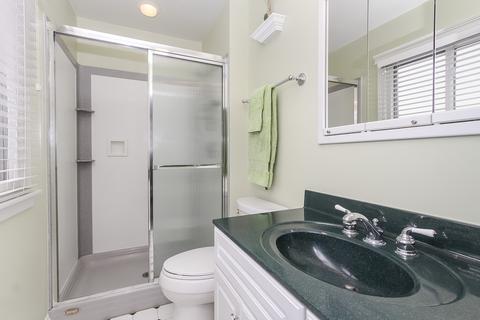 846 Kings Point Dr E, Addison, IL 60101 photo 24