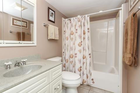 846 Kings Point Dr E, Addison, IL 60101 photo 27