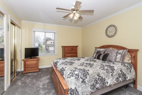 846 Kings Point Dr E, Addison, IL 60101 photo 22