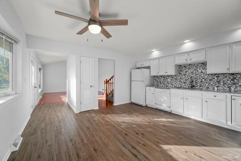 1240 Braeburn Dr, Elgin, IL 60123 photo 7