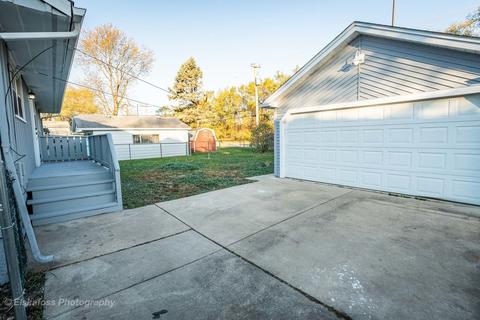 204 Susan Ln, Steger, IL 60475 photo 9