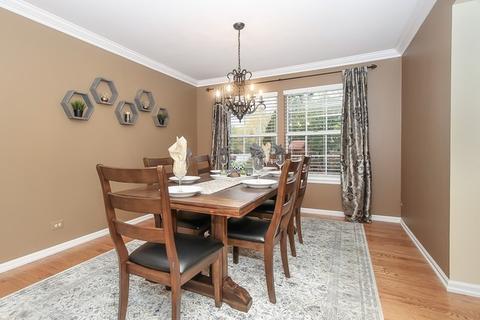 399 Wildberry Ln, Bartlett, IL 60103 photo 8