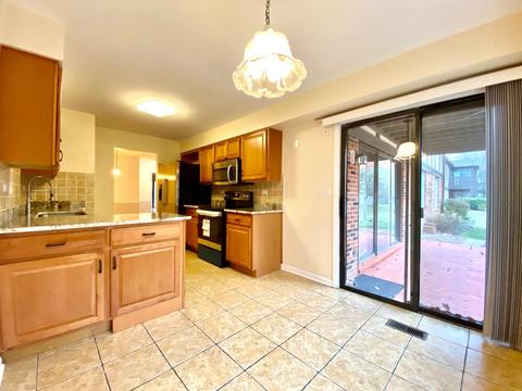 2950 Northampton Dr #A1, Rolling Meadows, IL 60008 photo 6