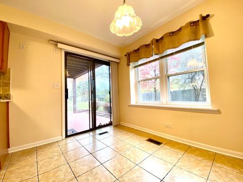2950 Northampton Dr #A1, Rolling Meadows, IL 60008 photo 9