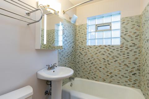 3514 S Grove Ave, Berwyn, IL 60402 photo 8
