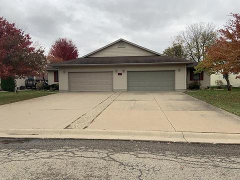 2413 Prospect St, Peru, IL 61354 photo 1