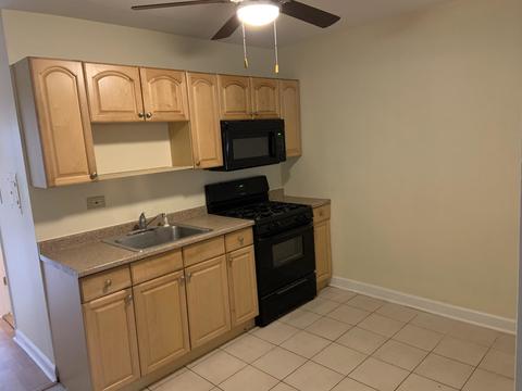821 Bode Rd #13, Elgin, IL 60120 photo 4