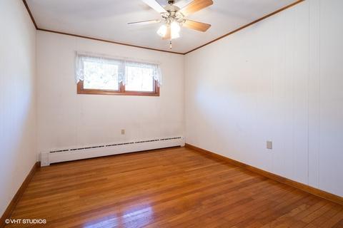 705 Grant St, Harvard, IL 60033 photo 9