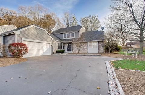 636 White Oak Ln, Bartlett, IL 60103 photo 1