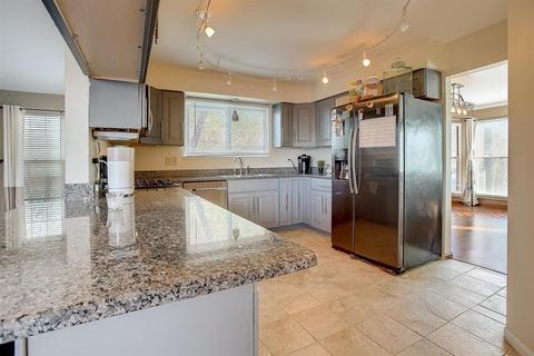 636 White Oak Ln, Bartlett, IL 60103 photo 7