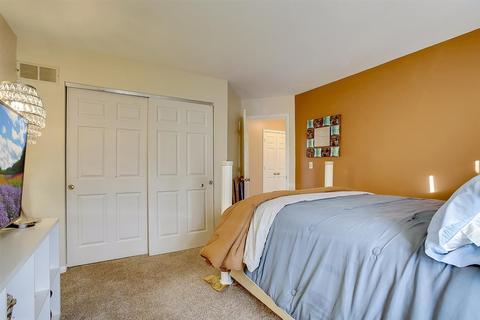 636 White Oak Ln, Bartlett, IL 60103 photo 25