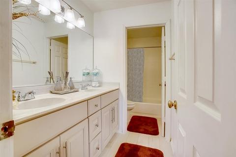636 White Oak Ln, Bartlett, IL 60103 photo 30