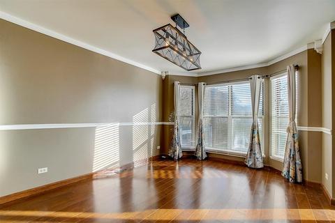 636 White Oak Ln, Bartlett, IL 60103 photo 9