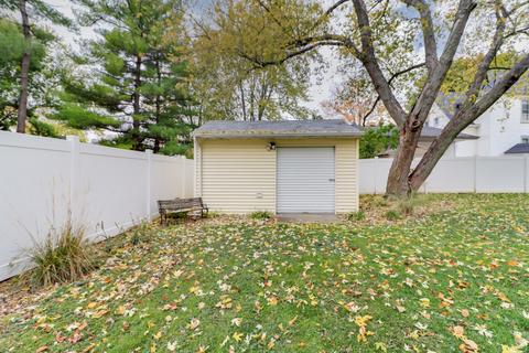 203 E Walnut St, Hudson, IL 61748 photo 10