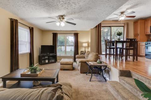 203 E Walnut St, Hudson, IL 61748 photo 20