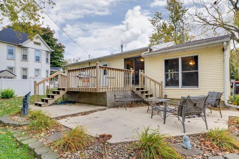 203 E Walnut St, Hudson, IL 61748 photo 7