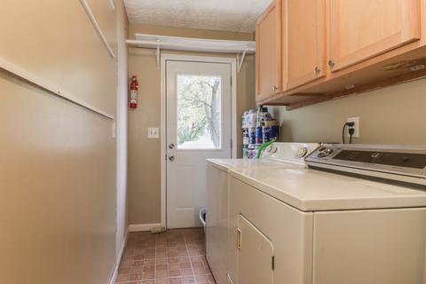 203 E Walnut St, Hudson, IL 61748 photo 31