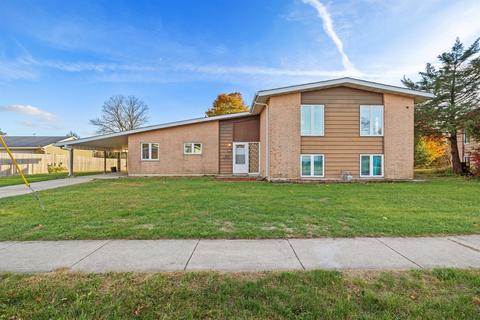 320 Naples Dr, Rantoul, IL 61866 photo 2