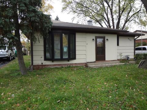 712 N Green Dr, Wheeling, IL 60090 photo 1
