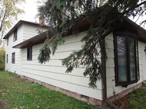 712 N Green Dr, Wheeling, IL 60090 photo 3