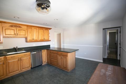 17517 Maple Ave, Lansing, IL 60438 photo 8