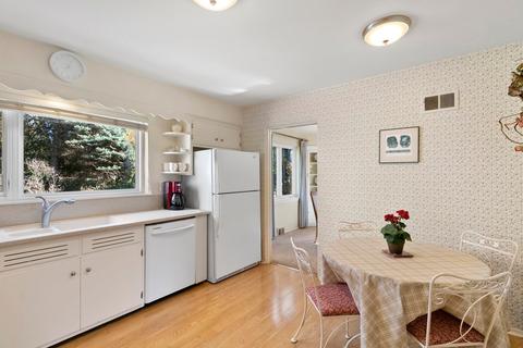 640 Selborne Rd, Riverside, IL 60546 photo 6