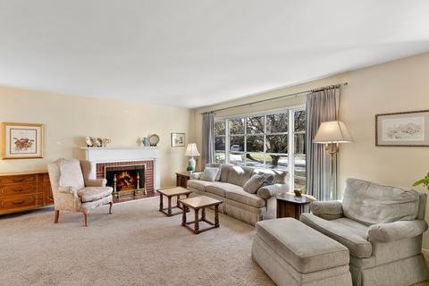 640 Selborne Rd, Riverside, IL 60546 photo 4