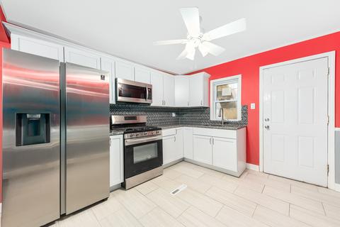 239 E 140th Pl, Dolton, IL 60419 photo 4