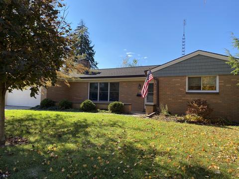 907 Vale St, Bloomington, IL 61701 photo 1