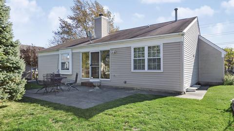 630 W Paddock Dr, Wheeling, IL 60090 photo 2