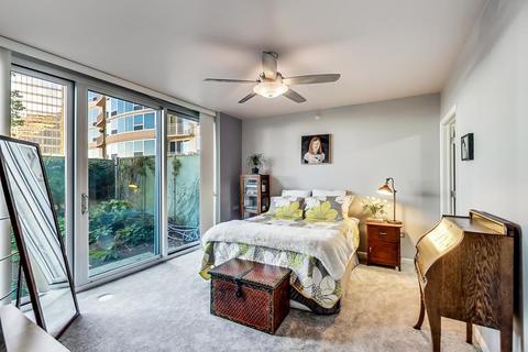807 Davis St #710, Evanston, IL 60201 photo 7