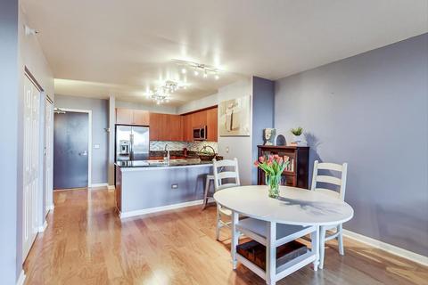 807 Davis St #710, Evanston, IL 60201 photo 4