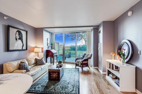 807 Davis St #710, Evanston, IL 60201 photo 2