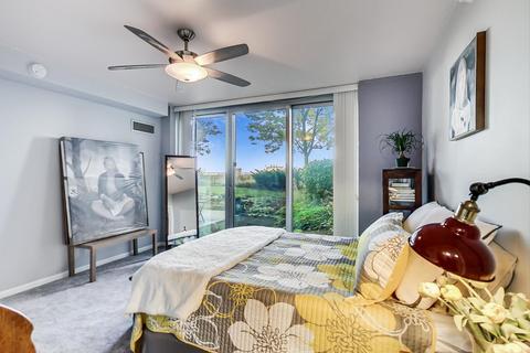 807 Davis St #710, Evanston, IL 60201 photo 8