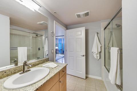 807 Davis St #710, Evanston, IL 60201 photo 11