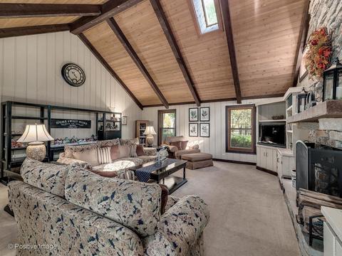 2 S045 Twin Oaks Dr, Wheaton, IL 60189 photo 5