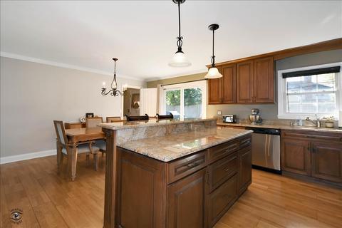 1413 77th St, Darien, IL 60561 photo 5
