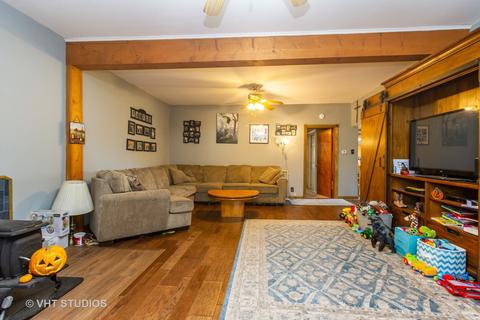 2893 E Township Rd 407, Sheldon, IL 60966 photo 2