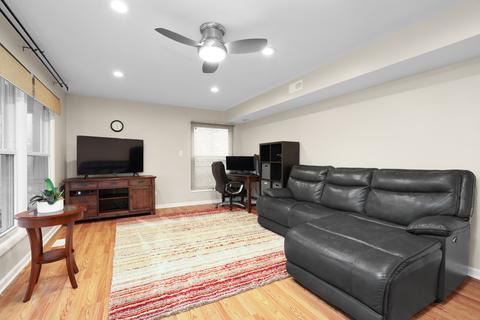 1165 Hassell Rd, Hoffman Estates, IL 60169 photo 19