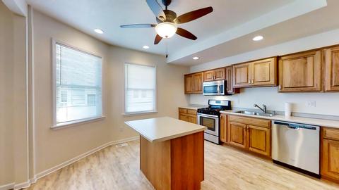 318 E Locust St, Bloomington, IL 61701 photo 15