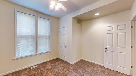 318 E Locust St, Bloomington, IL 61701 photo 25