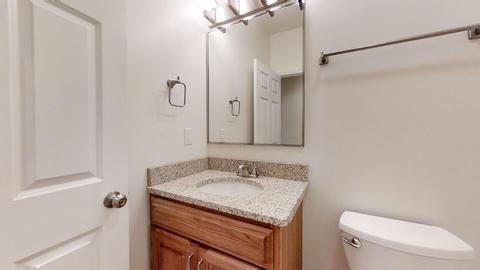318 E Locust St, Bloomington, IL 61701 photo 22