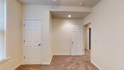 318 E Locust St, Bloomington, IL 61701 photo 23