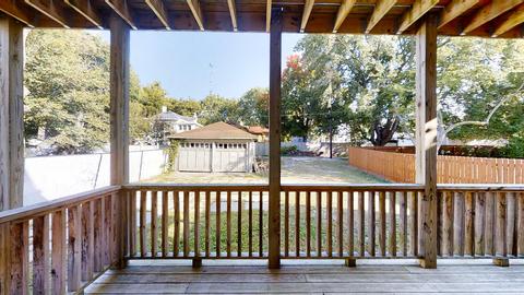 318 E Locust St, Bloomington, IL 61701 photo 8