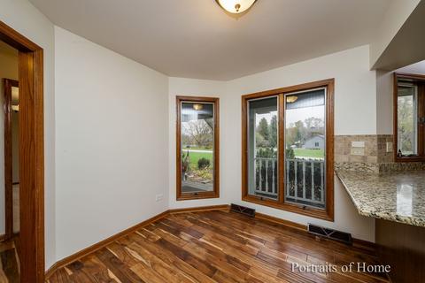 39 W237 Hogan Hl, Elgin, IL 60124 photo 6